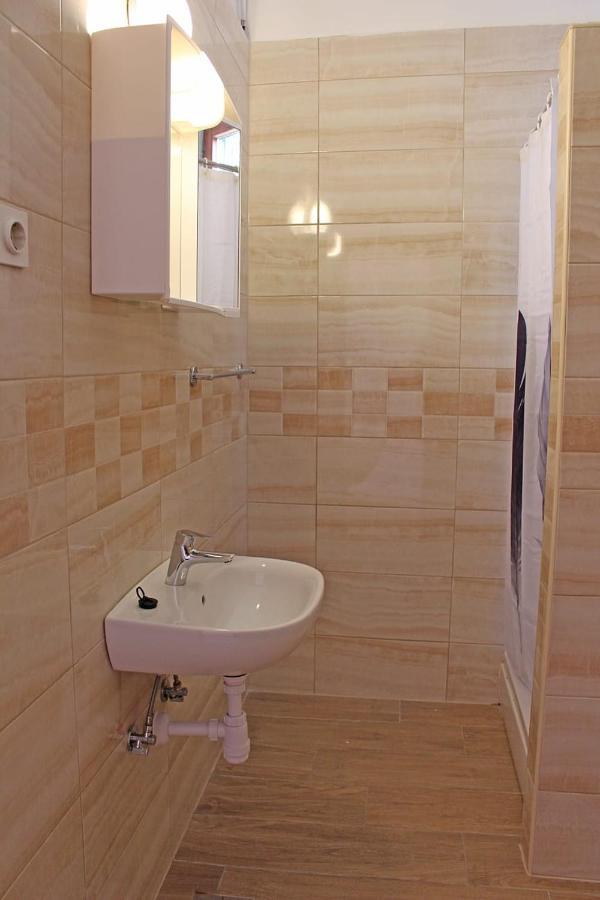 Apartments Gabriela Drvenik  Extérieur photo
