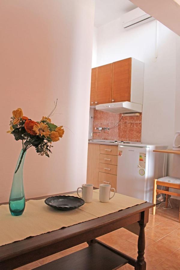 Apartments Gabriela Drvenik  Extérieur photo